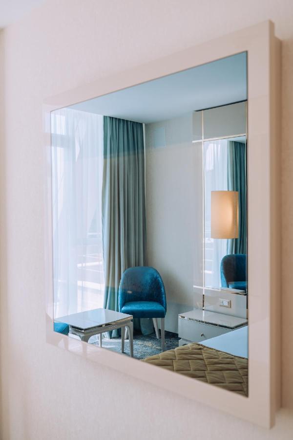 Hotel Perla Băile Unu Mai Exteriér fotografie