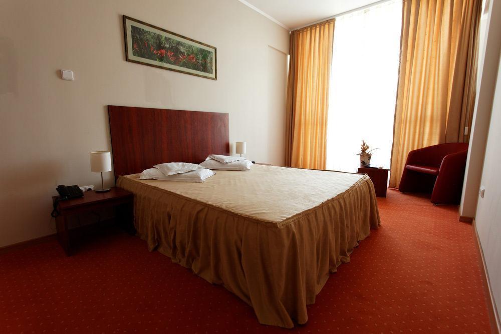 Hotel Perla Băile Unu Mai Exteriér fotografie